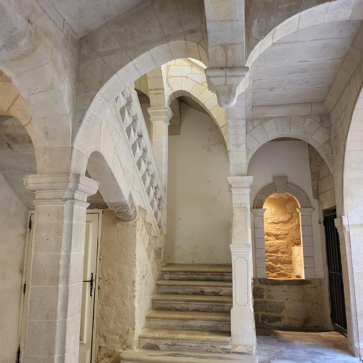 Uzes, Au Coeur Du Centre Medieval La Boussole D'Uzes, Appartement De Caractere Du XVII -Eme Siecle Eksteriør bilde